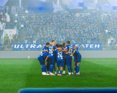 نادي الفتح ودوري روشن: هل ينقذ التوقف الدولي مسيرة الفريق؟