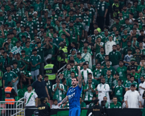 ملخص مباراة الهلال والأهلي وتأهل الزعيم لنهائي كأس الملك