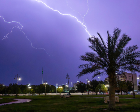 حالة طقس السعودية: أمطار غزيرة على تبوك والجوف والشمالية