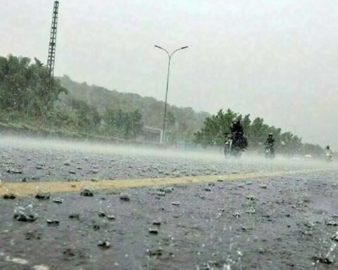 19 قتيلاً جراء أمطار غزيرة في جنوب باكستان | تفاصيل الكارثة