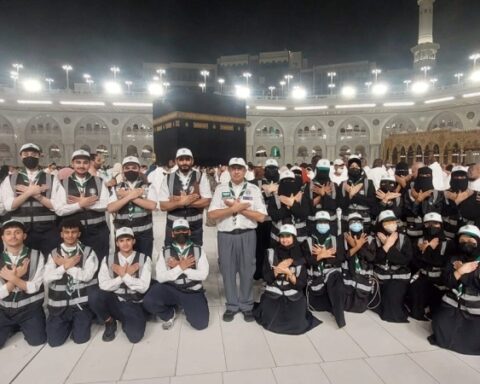 تكريم 100 كشاف لجهودهم في خدمة المعتمرين في رمضان