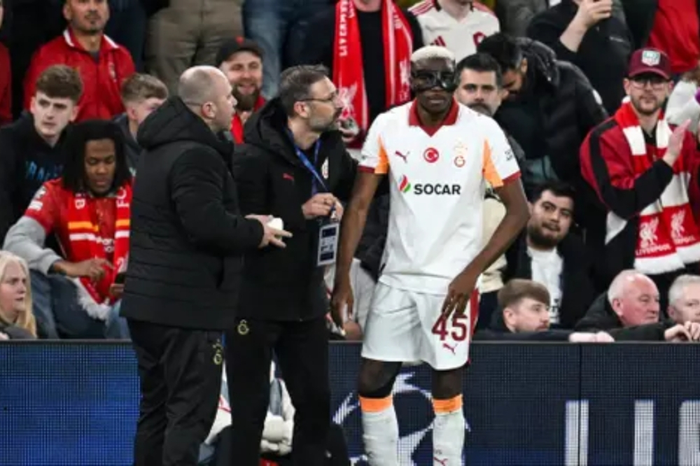 إصابة أوسيمين بكسر في الساعد وخروج غلطة سراي أمام ليفربول