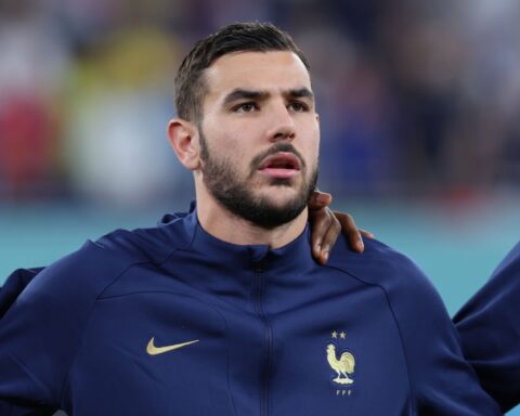 عاجل: تفاصيل استدعاء ثيو هيرنانديز لمعسكر منتخب فرنسا