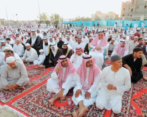 قرارات الشؤون الإسلامية بشأن إقامة صلاة عيد الفطر