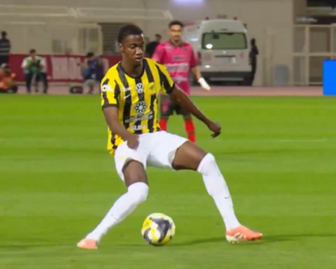 تفاصيل أزمة الاتحاد والخلود بسبب إصابة محمدو دومبيا