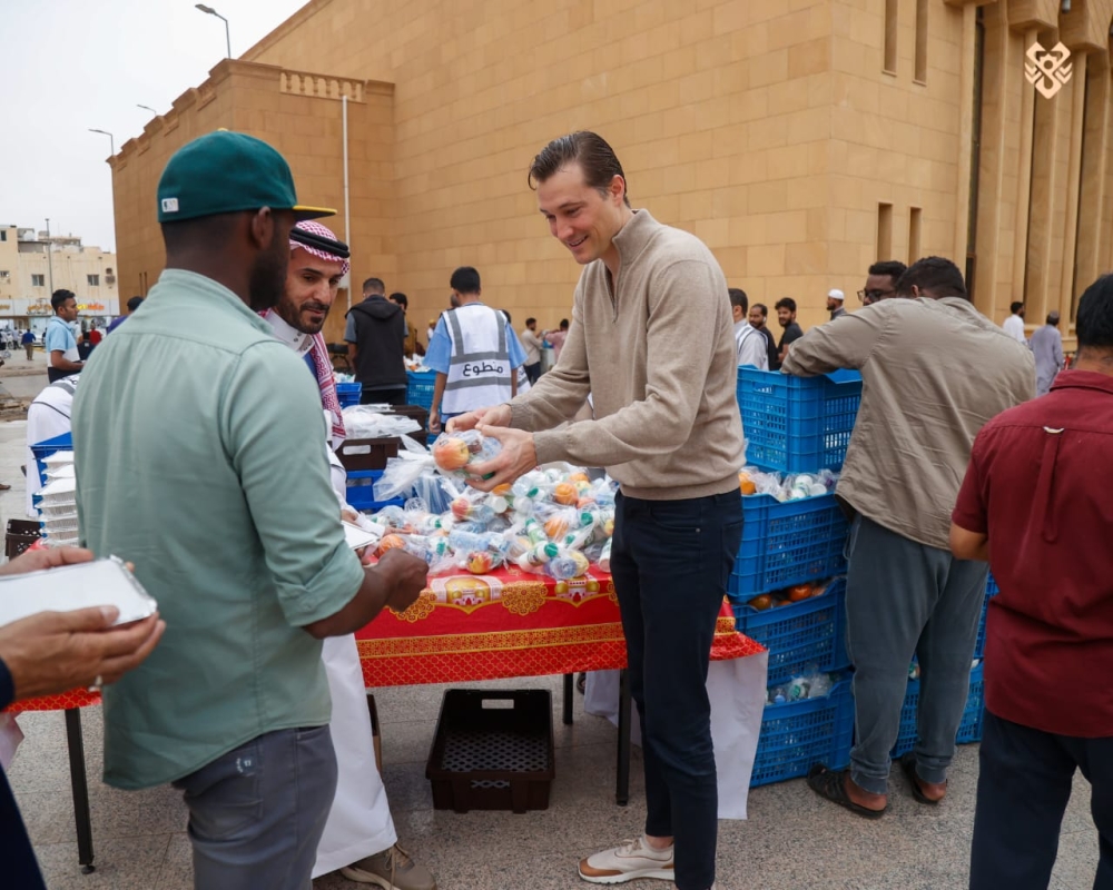 لفتة إنسانية من بن هاربورغ مالك الخلود قبل مباراة الاتحاد