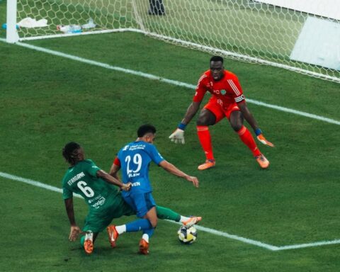 أول تعليق من أتانجانا بعد خسارة الأهلي أمام الهلال