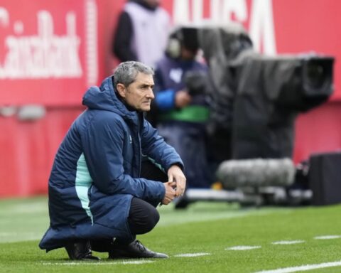 رحيل إرنستو فالفيردي عن أتلتيك بلباو بنهاية الموسم