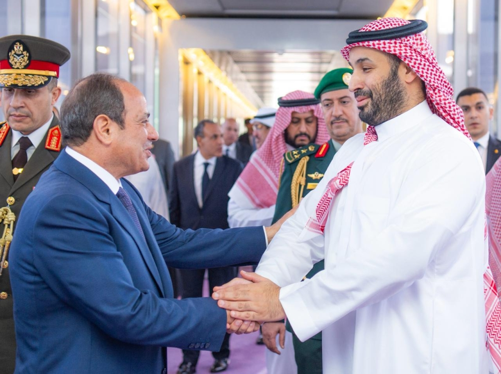 الرئيس المصري يغادر جدة وولي العهد في مقدمة المودعين