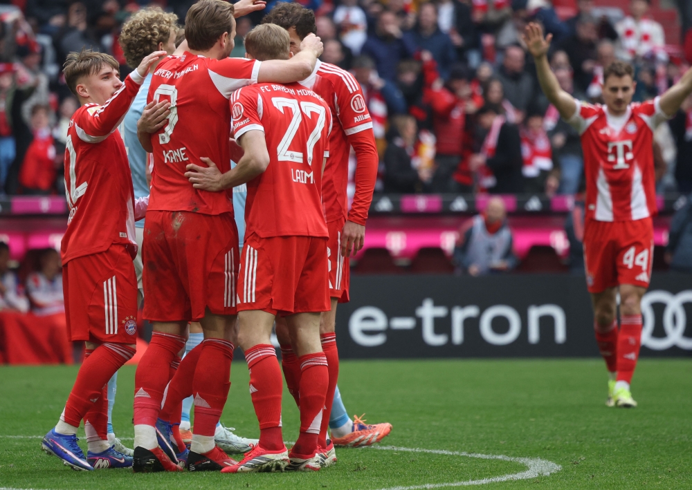 فوز بايرن ميونخ على يونيون برلين 4-0 | تألق هاري كين