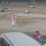 تفاصيل إنقاذ طفل في حائل من مستنقع طيني | بطولة مواطن