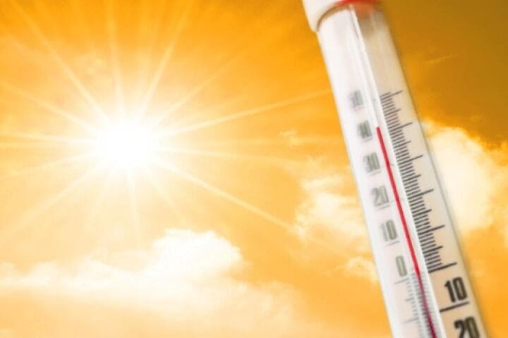 الطقس اليوم: تفاصيل درجات الحرارة في السعودية والظواهر الجوية