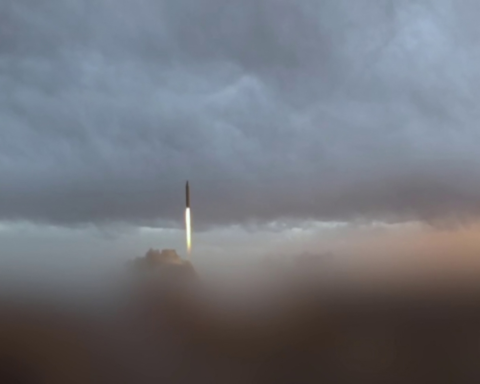 Explosions in Jerusalem after Iranian missile attack on Israel