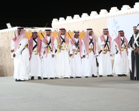 احتفالات عيد الفطر بوادي الدواسر: أوبريت وطني وجوائز