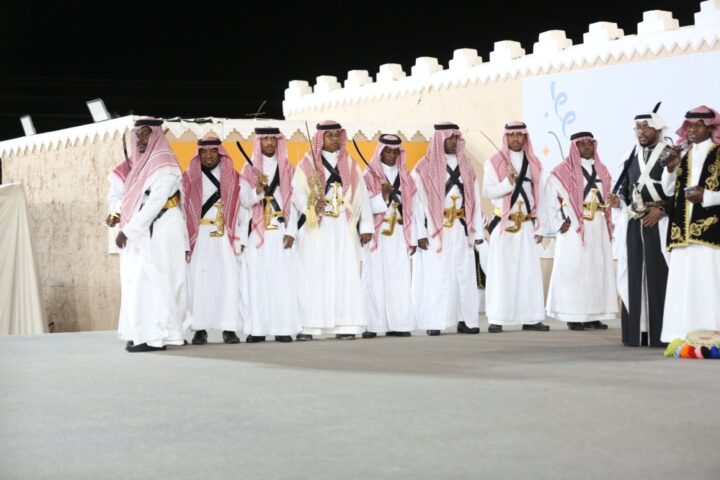 احتفالات عيد الفطر بوادي الدواسر: أوبريت وطني وجوائز