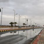 الإنذار الأحمر: أمطار غزيرة على نجران وضباب كثيف بالجوف