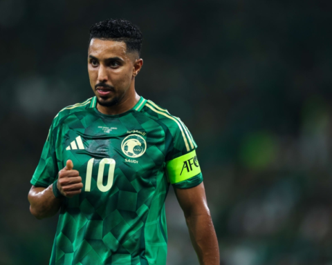 تفاصيل وأسباب استبعاد سالم الدوسري من معسكر الأخضر