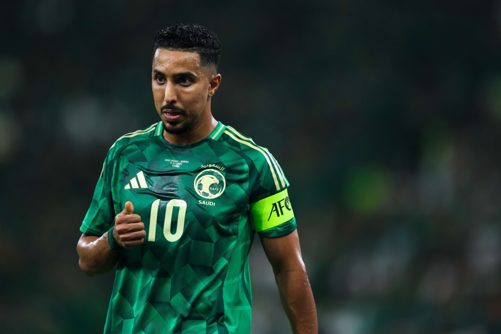 تفاصيل وأسباب استبعاد سالم الدوسري من معسكر الأخضر