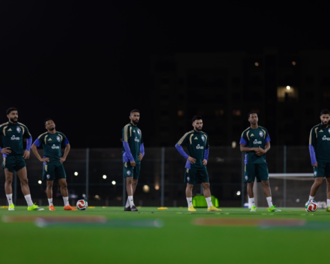 تدريبات المنتخب السعودي في جدة وغياب تمبكتي قبل لقاء مصر