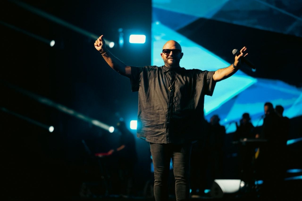 A resounding success at the Wegz and El-Assily concert in Jeddah during the Eid season