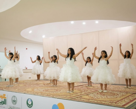 احتفالات عيد الفطر في الزلفي: أوبريت وفعاليات مبهجة