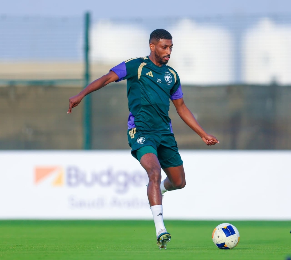 دي بياجو يقود تدريبات المنتخب السعودي B لمونديال 2026