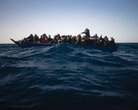 أزمة المهاجرين في البحر الأحمر: أكثر من 900 مفقود في 2025