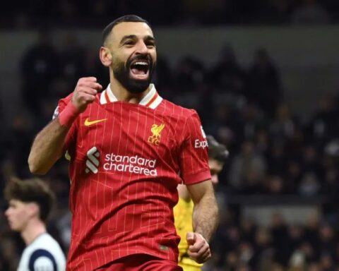 تفاصيل مفاوضات الاتحاد مع محمد صلاح وموقف اللاعب