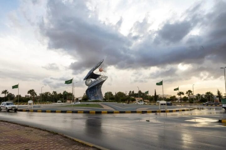 Enchanting scenes: Al-Jawf rains create a natural masterpiece that attracts visitors