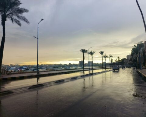 إنذار أحمر من أمطار غزيرة على 10 مناطق سعودية اليوم