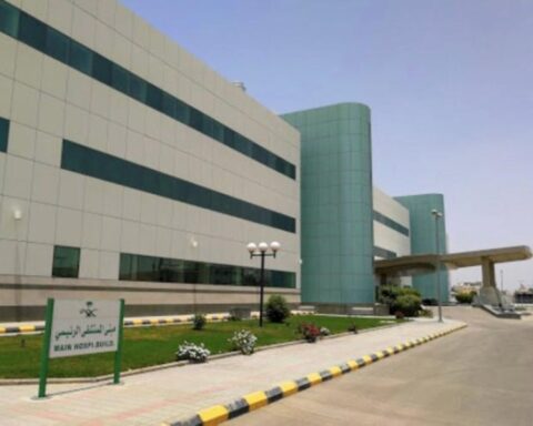 Al-Ahsa: A woman in her forties successfully saved her life from severe uterine bleeding