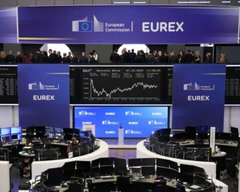 European stock indices declined due to Middle East tensions