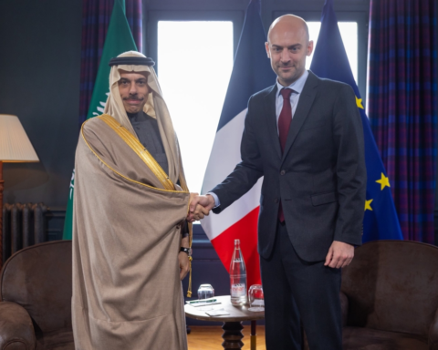 Saudi Foreign Minister discusses bilateral relations with France and Canada