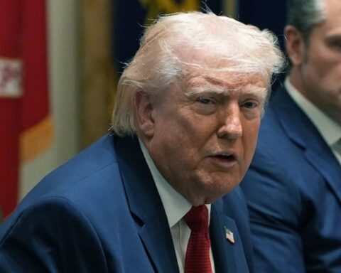 ترامب يعلن اقتراب الاتفاق مع إيران وتراجع طهران