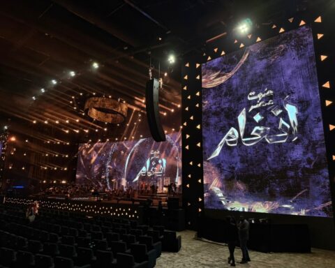 حفل أنغام في جدة: حضور جماهيري ضخم في عبادي الجوهر أرينا