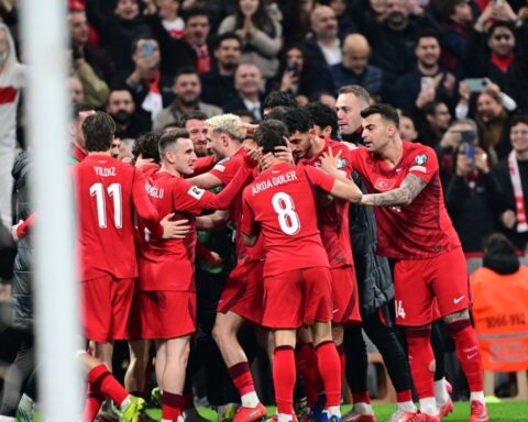 Türkiye defeats Romania and qualifies for the 2026 World Cup play-off final