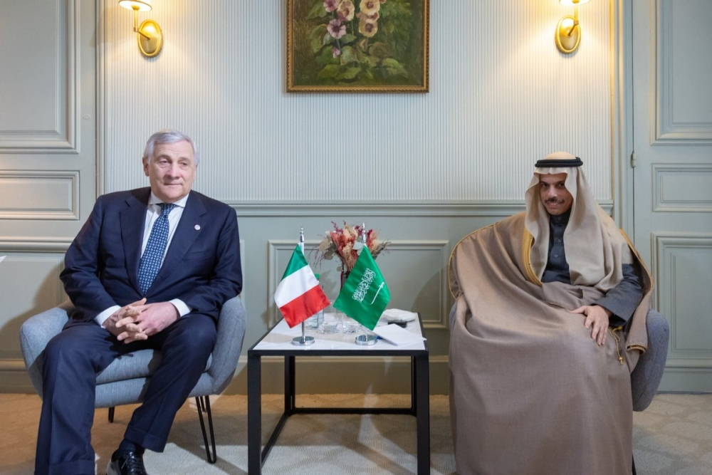 وزير الخارجية السعودي يبحث العلاقات الثنائية في قمة G7