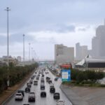 طقس السعودية: أمطار غزيرة تضرب جنوب الرياض وتأثيراتها