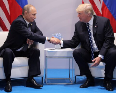 وفد روسي يزور واشنطن لإحياء العلاقات الروسية الأمريكية