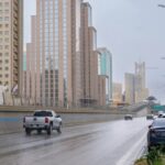 طقس الجمعة في السعودية: أمطار وضباب ورياح نشطة