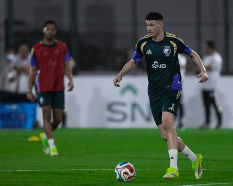 عبدالله الحمدان يرد على رينارد بشأن أزمة هجوم الأخضر