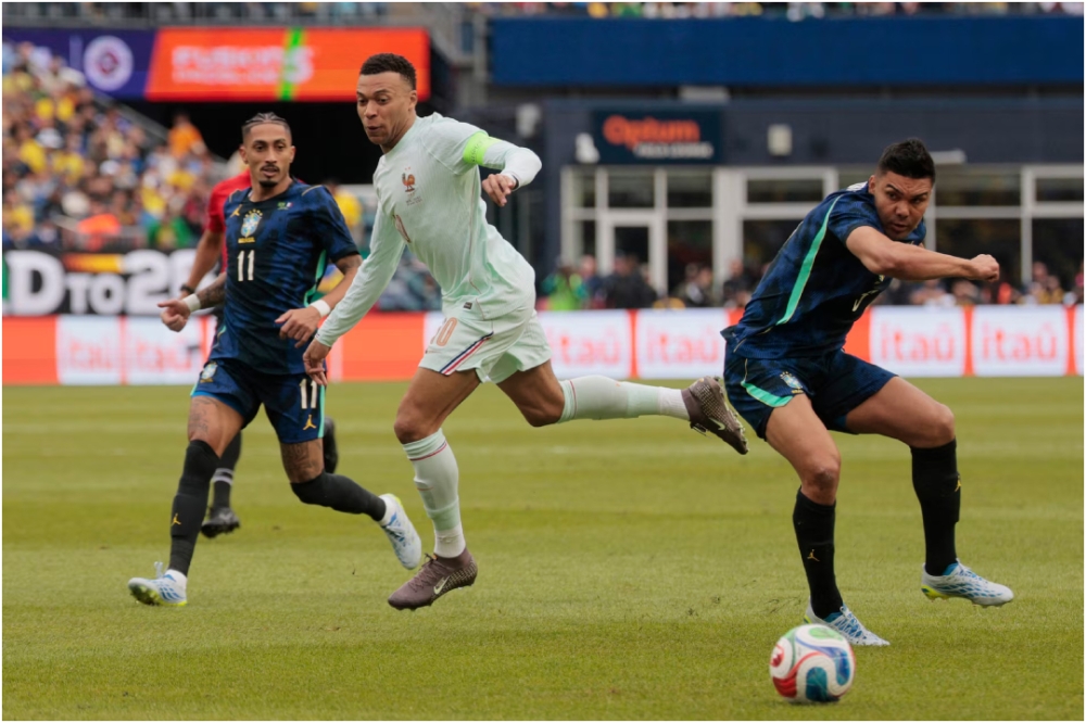 تفاصيل مباراة فرنسا والبرازيل الودية وتألق مبابي