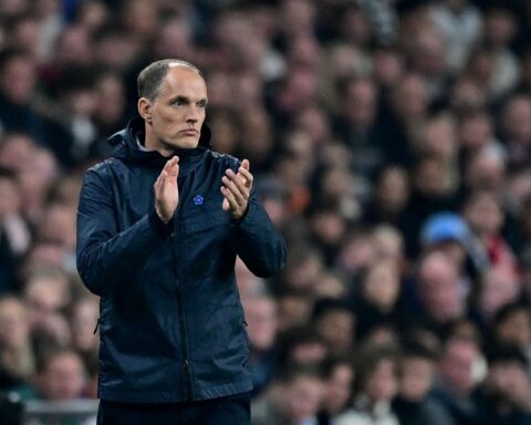 توخيل يكشف تفاصيل وأسباب عودة بن وايت لمنتخب إنجلترا