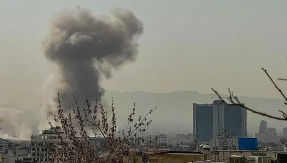 غارات جوية في إيران: استهداف مصانع الصلب وتداعيات دولية