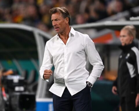 رينارد يواجه أزمة الأخضر الدفاعية قبل مونديال 2026