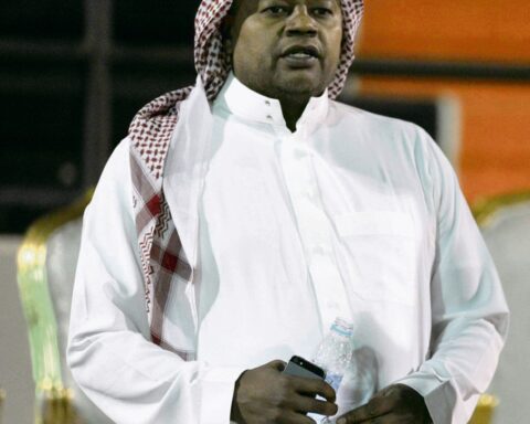 سعيد العويران يطالب بـ رحيل هيرفي رينارد بعد الهزيمة من مصر