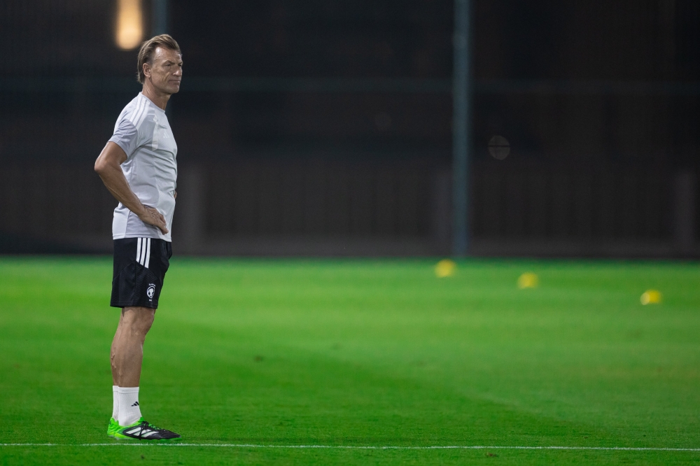 تداعيات خسارة المنتخب السعودي أمام مصر ومستقبل رينارد