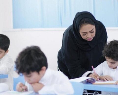 تفوق المعلمات في التعليم العام بالسعودية بنسبة 57%