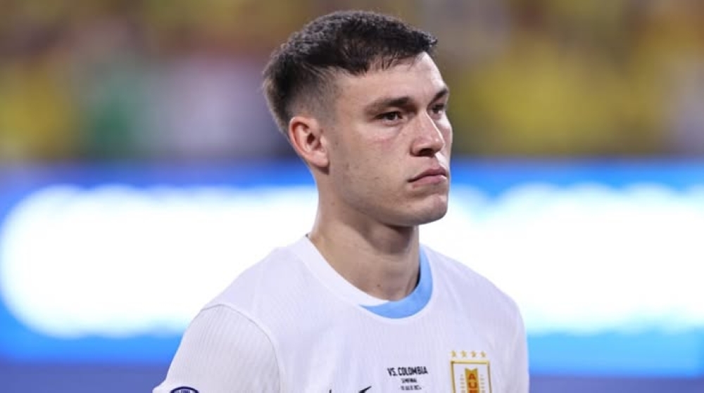 تفاصيل فضيحة تحكيمية في ويمبلي: أوجارتي يفلت من الطرد