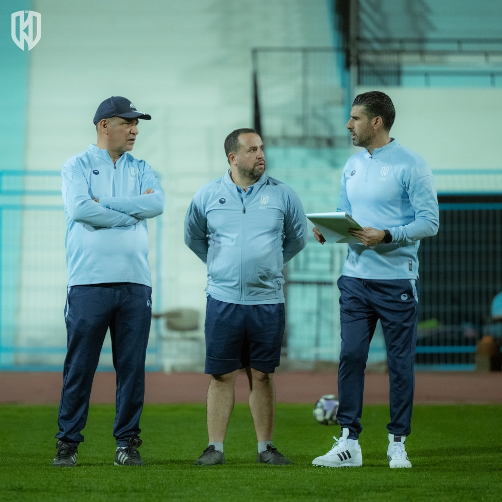 نادي الأخدود يقيل مدربه ويتعاقد مع فتحي الجبال لإنقاذ موسمه